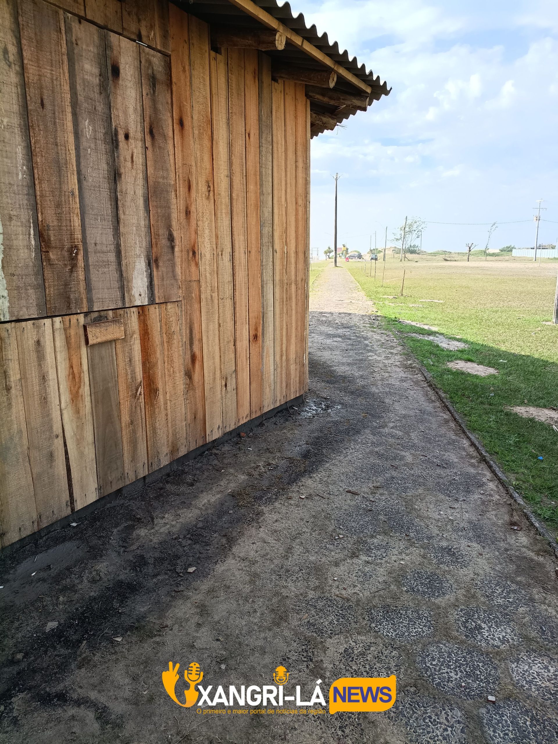 Obra em praça gera reclamações por redução de calçada e falta de área infantil em Xangri-Lá